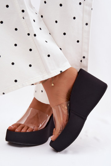 Pantoufles pour femmes avec une plateformeTransparentnym Bandesem couleur noire Zolretia 2