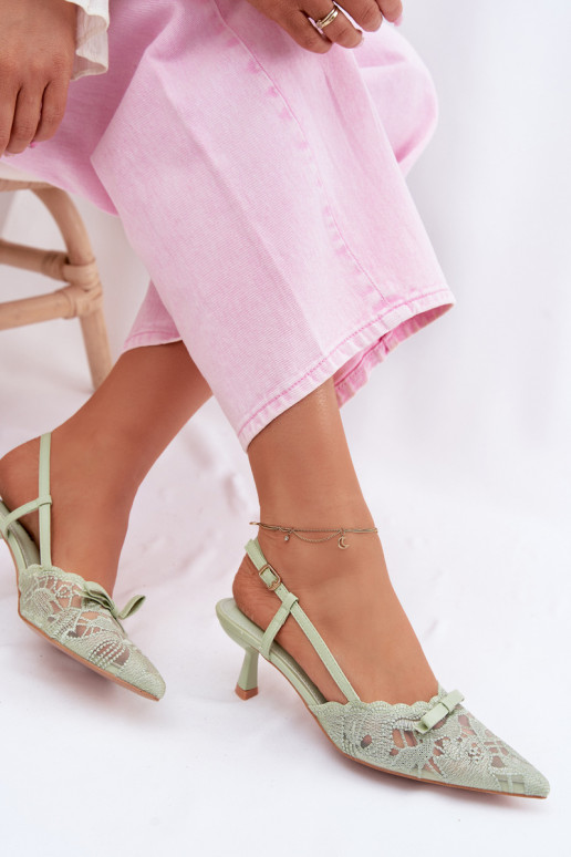 Groene sandalen met kant en strikjes op de hak Tai turiribelle