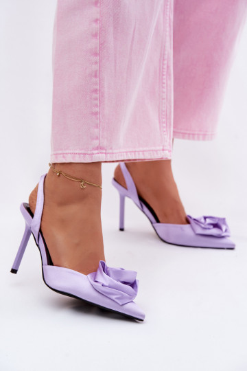 Sandales pour femmes avec des talons finsSatynoÀym DANSykończeniem Couleur violette Irina 2