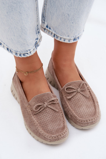 Zandkleurige faux suede dames mocassins met strikken Vinceza 95401