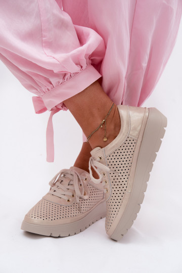 Gouden geperforeerde leren schoenen voor dames Vinceza 79629 2