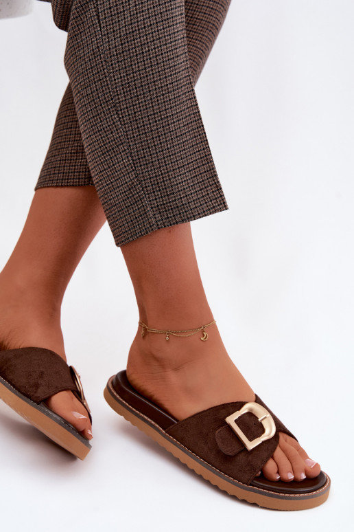Chocoladekleurige dames slippers met gouden gespen Elviane