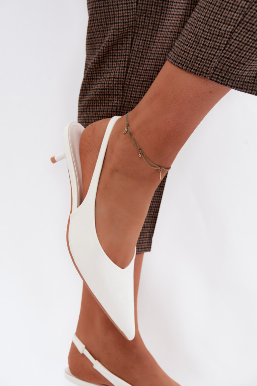 Witte gelakte sandalen met faux leren hakken Averelle