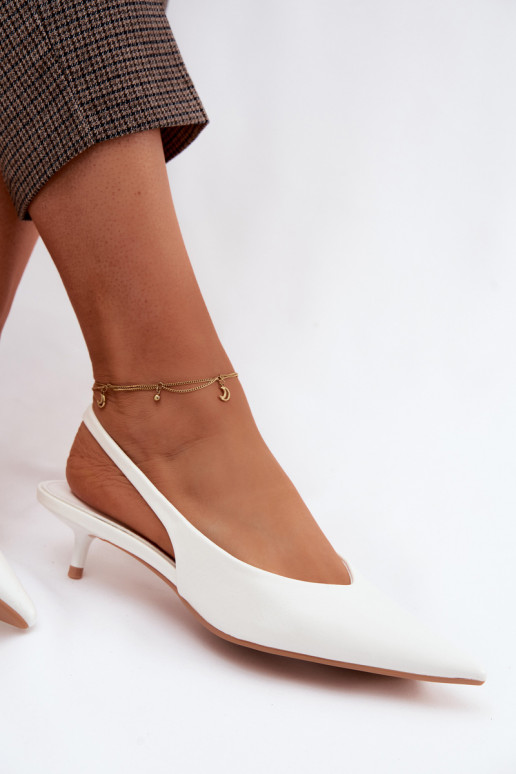 Witte gelakte sandalen met faux leren hakken Averelle