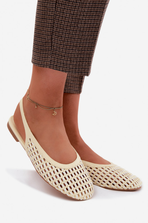 Sandales pour femmes avec des éléments ajourés couleur jaune Selviora