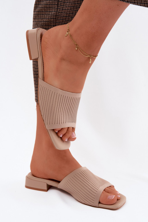 Beige Damenschuhe mit breiten Absätzen Belissea