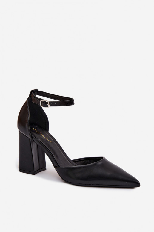 Escarpins en cuir synthétique couleur noire Selvra