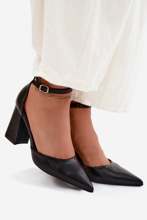 Hakken van faux leather in zwart kleur Selvra