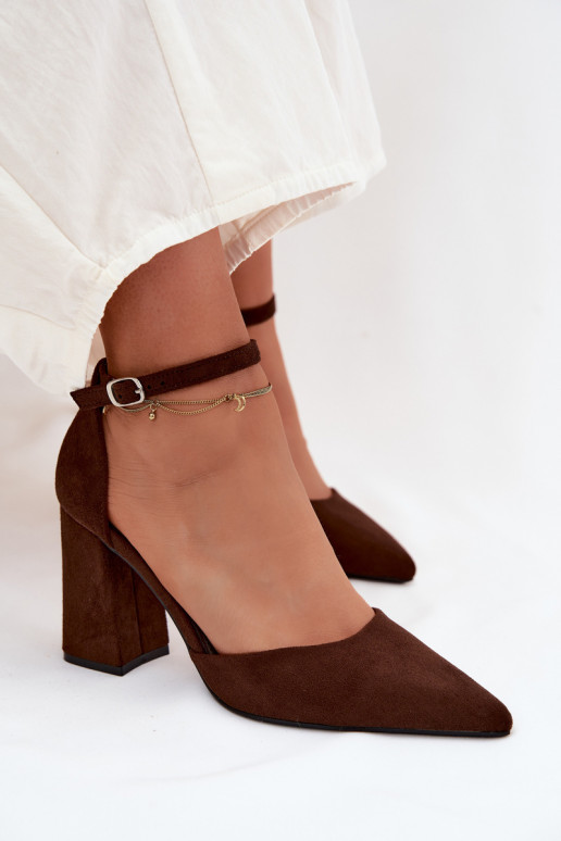 Hakken van faux suede in Czekolado kleur Selvra