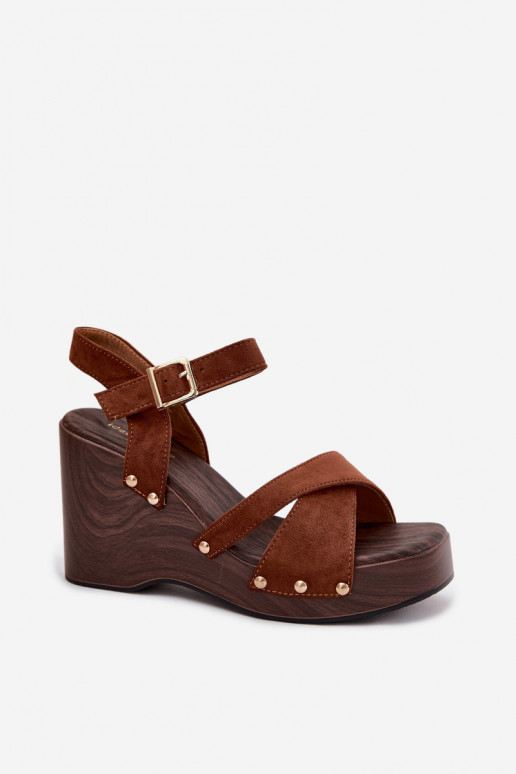 Dames platformsandalen van faux suede met gouden studs in bruin Velvra