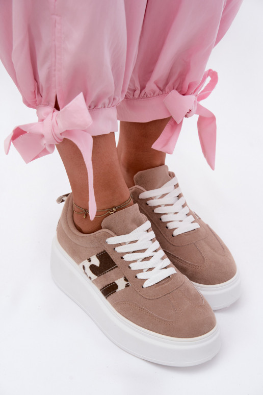 Sneakers Stilvollllschuhe Feminin mit einer PlattformImitacji aus INildlederu Łaty Beige Averin