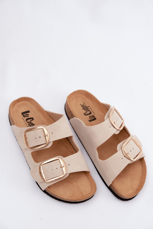 Damen-Pantoletten mit Korksohle und Schnallen Lee Cooper LCIN-26-35-4454L in Sand