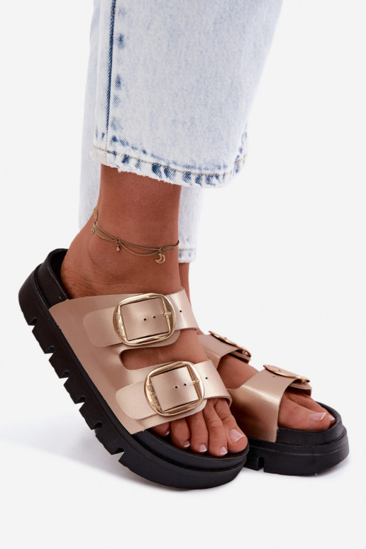 Chaussons pour femmes à plateforme avec boucles Lee Cooper LCIN-26-35-4462L en or