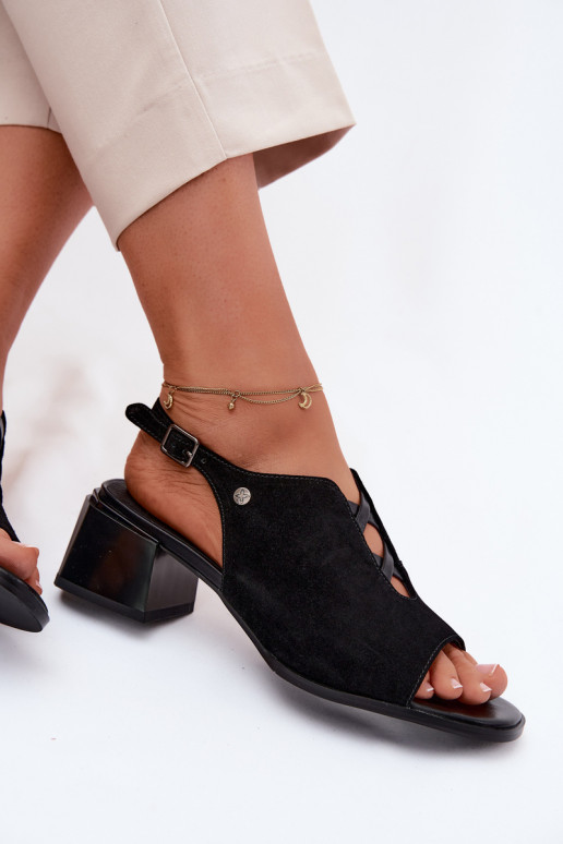 des sandalesActivéturalnego en daimu avec des talons Il fautciejka K7521-01 couleur noire