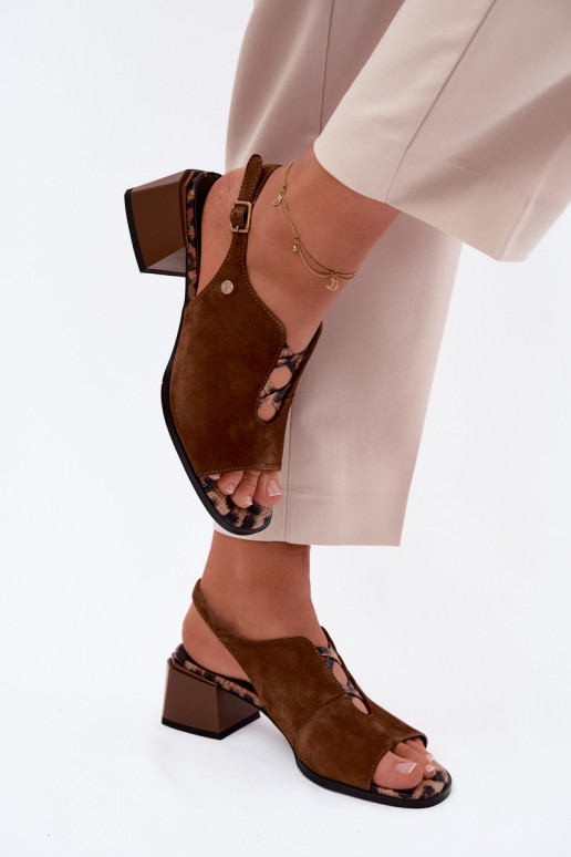 Sandalen mit Kunstveloursleder-Absätzen Tai turiciejka K7521-14 braun