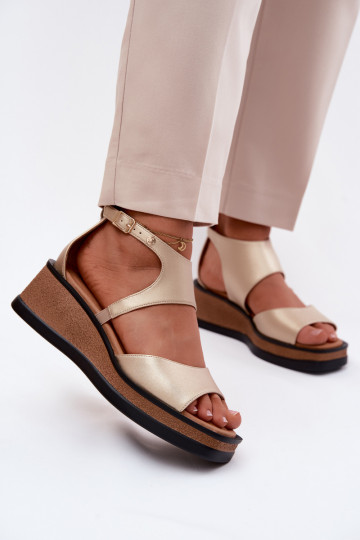 Leer Platform sandalen Het heeftciejka K7471-26 gouden kleur 2