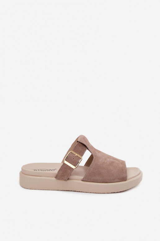 Damen Slipper aus Kunstwildleder mit goldenen Schnallen in sandfarbener Zemela