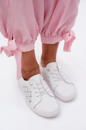 Chaussures avec éléments ajourés en cuir naturel de couleur blanche Flaria