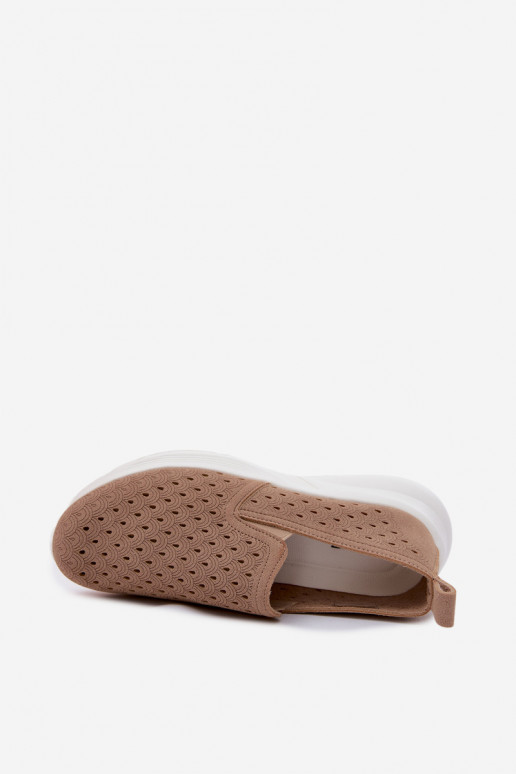 Slipper Schuhe mit Durchbrüchen aus Kunstwildleder in sandfarbener Geressa