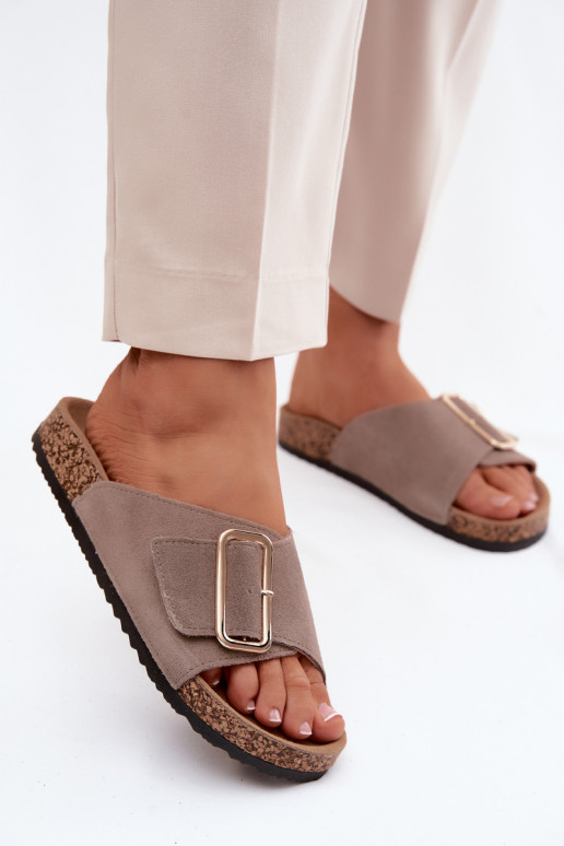 Chaussons pour femmes en faux daim avec boucles couleur sable Beryl