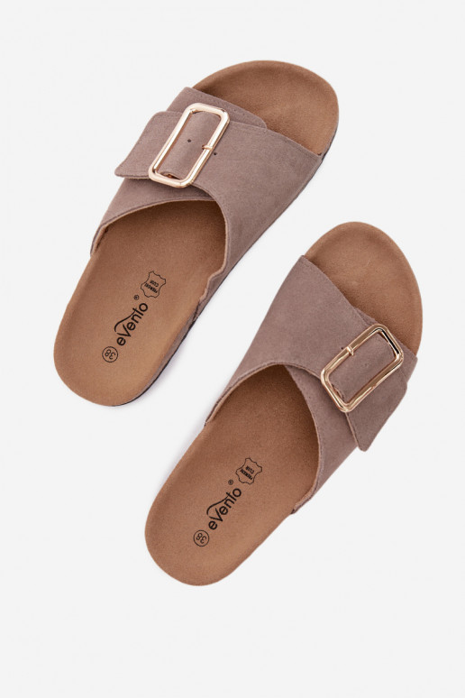 Chaussons pour femmes en faux daim avec boucles couleur sable Beryl