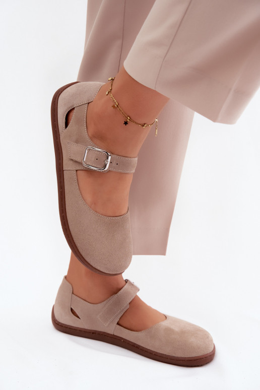 Faux-Suede Ballerinas mit Riemchen in sandfarbener Ausführung Zazoo N1319