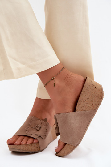 Leer Dames suède pantoffels met platform Met sierlijk met bloemenem Zazoo 40312 kleur cappuccino 2