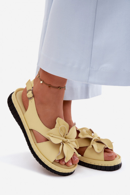 Damensandalen Feminin Mit Dekorationen mit Blumenem Vinceza 66917 gelbe Farbe