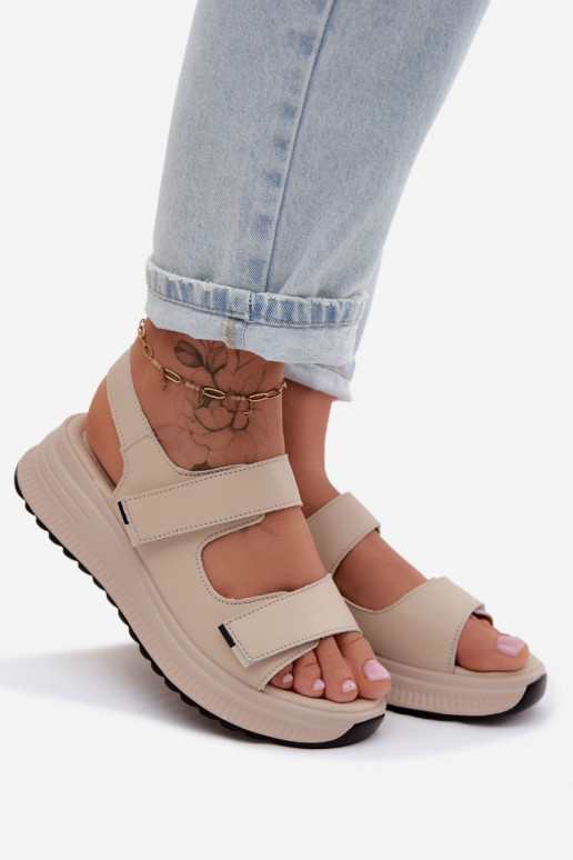 Sandales pour femmes Féminin avec une plateforme avec attaches adhésives beige Jemela