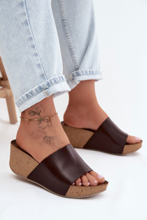 Zazoo 40291 chocoladekleurige leren slippers met kurkzool