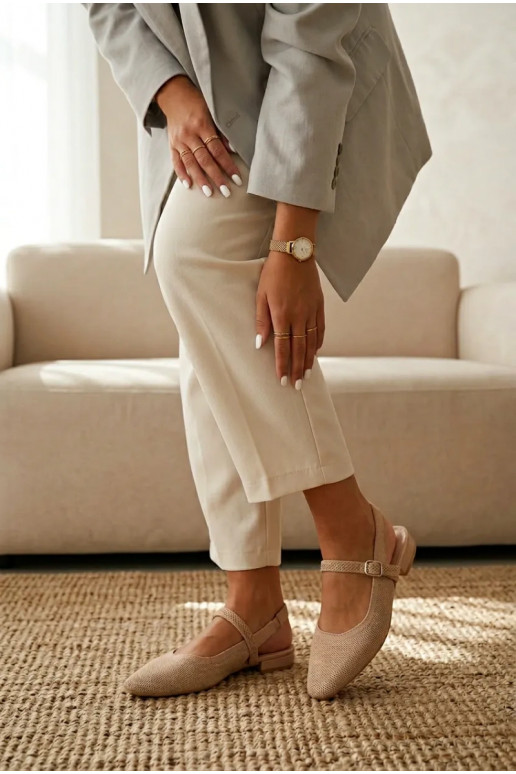  des sandales Ballerines Féminin avec des sangles beige Selrene