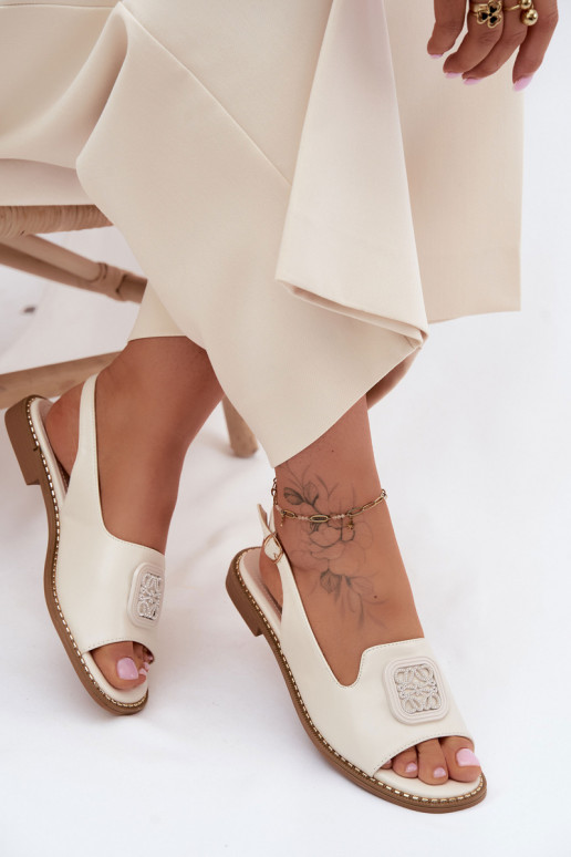 Sandales pour femmes avec des talons larges avec des ornements S.Barski KV61-6016 couleur crème