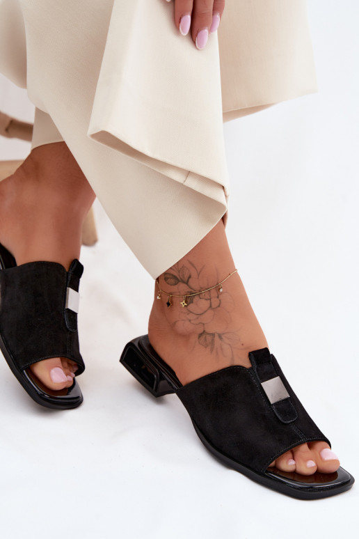 Chaussons pour femmes noirs élégants en daim naturel D&A