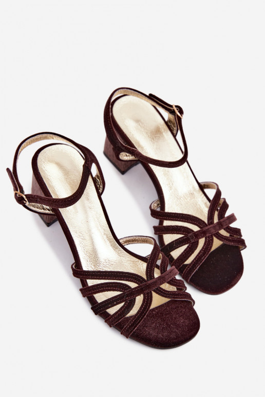 Samtige Damen-Sandalen mit hohen Absätzen in Schokoladenfarbe D&A