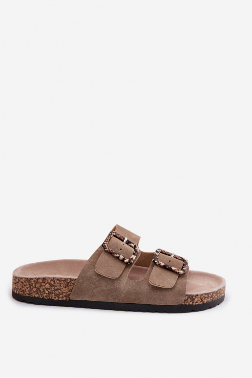 Zandkleurige dames slippers met gespen en slangenpatronen op kurkzool Melia