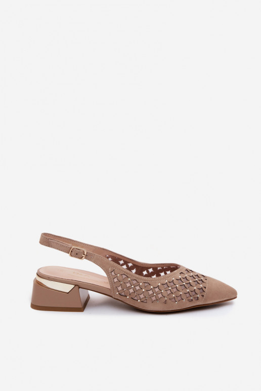 Sandfarbene Wildledersandalen mit durchbrochenen Elementen und Netz Klocke D&A