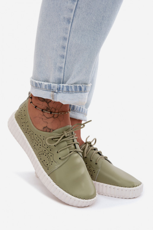 Schuhe mit Spitzen-Elementen in grünem Pearla