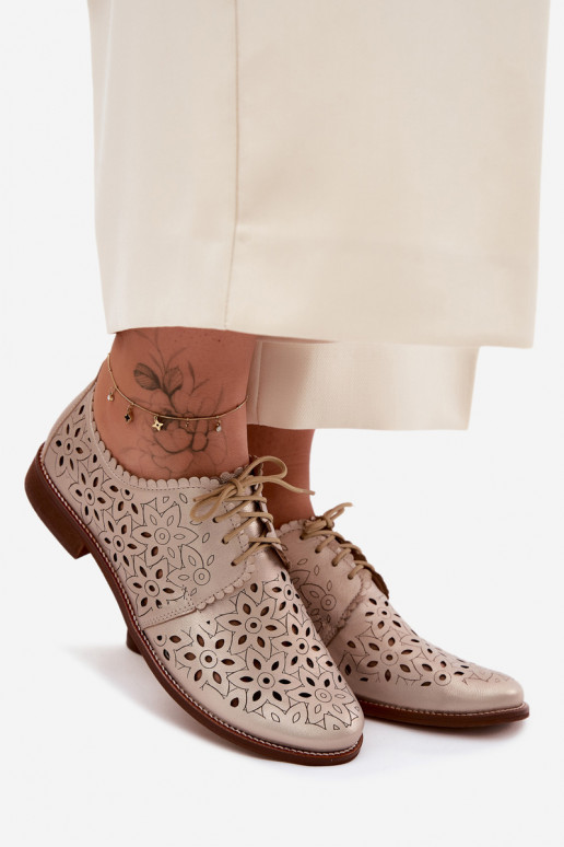 Leren schoenen met kantdetails en brede hakken in goud