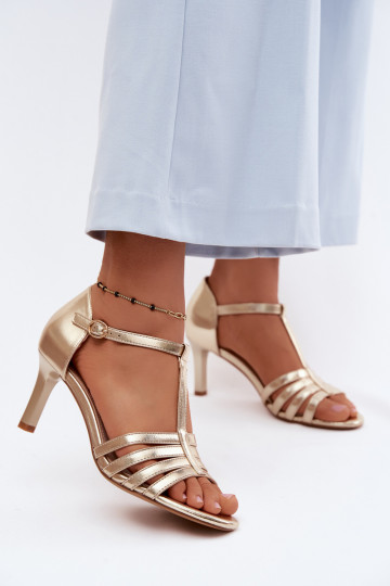 Sandales pour femmes avec des bandes Activé Smukłym Obcasie Sergio Leone SK132 couleur dorée 2
