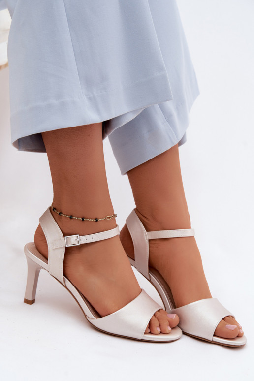 Damen Sandalen auf einem dünnen Absatz in silberfarben von Sergio Leone