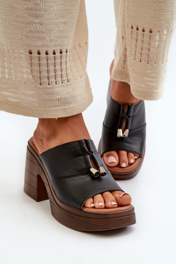 Dames platform slippers van faux leather in zwarte kleur Dafira