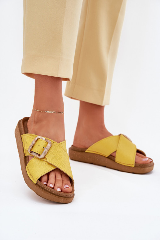 Gele leren dames slippers met gespen Inblu ED0003IU