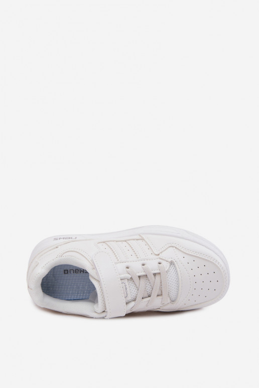 Chaussures modèle baskets Puéril avec attaches adhésives couleur blanche Neressa