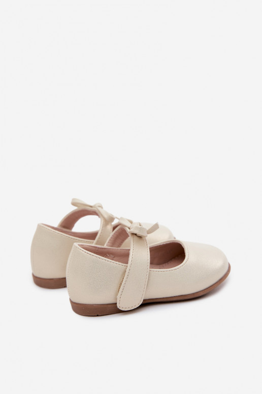 Kinder-Ballerinas mit Klettverschlüssen und Schleifen in Sandfarbe Drippy