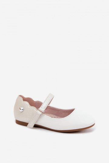 ballerines Puéril avec des sangles avec attaches adhésives I Ozdobnym avec des coeursm couleur blanche Mossy