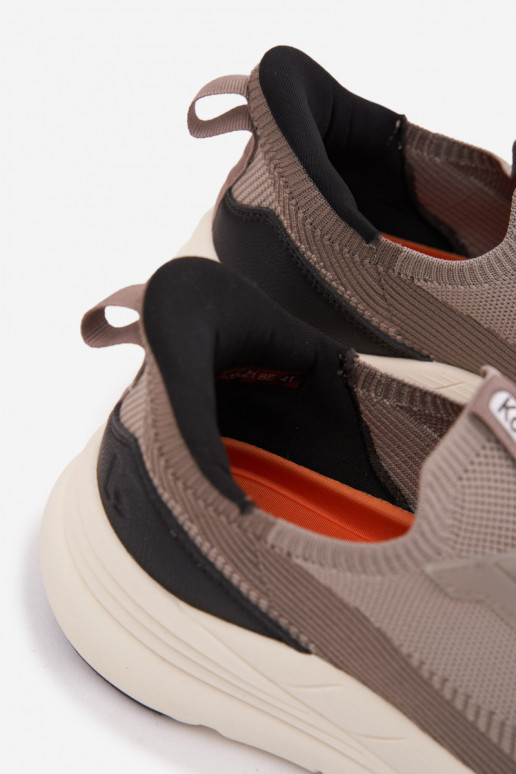 sportschoenen voor mannen materiaal Sneakers model schoenen Persistent model met platform Kobbo 102421 beige