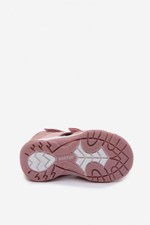 Sandales brillantes Bartek 84405-85 pour filles en rose