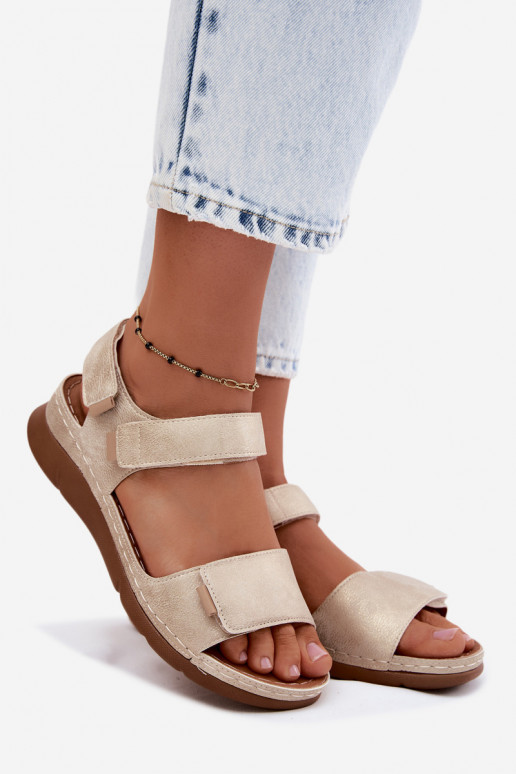 Sandales pour femmes avec une plateforme couleur dorée Linora