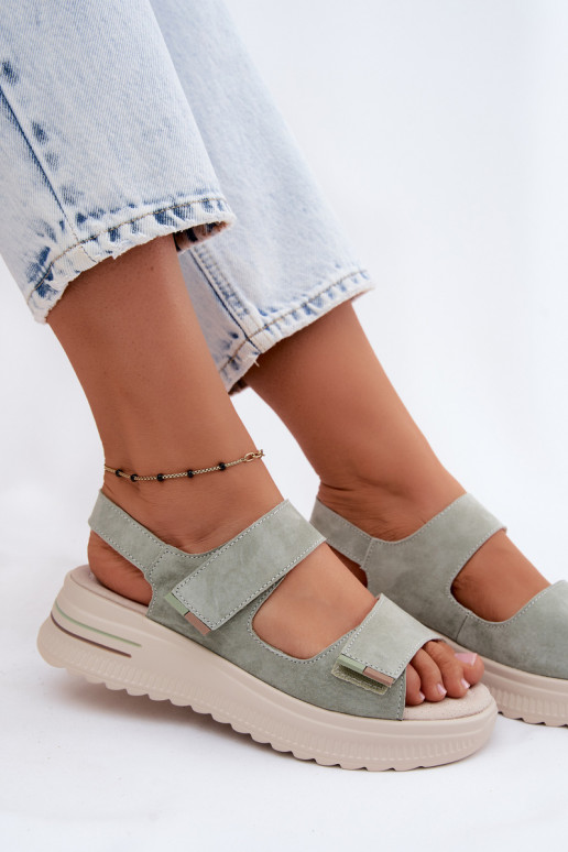 Damen-Platformsandalen aus Kunstveloursleder in grüner Farbe Peria