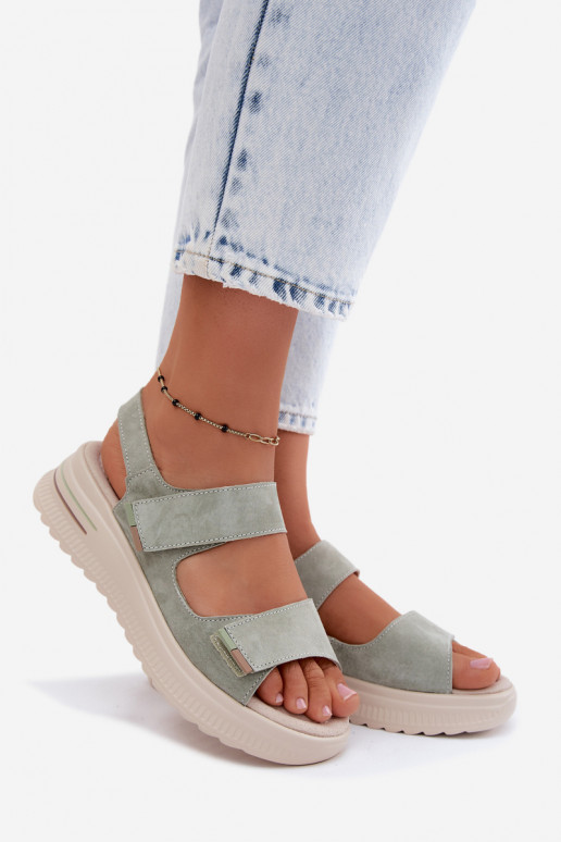 Peau Sandales femme en daim avec une plateforme couleur verte Peria